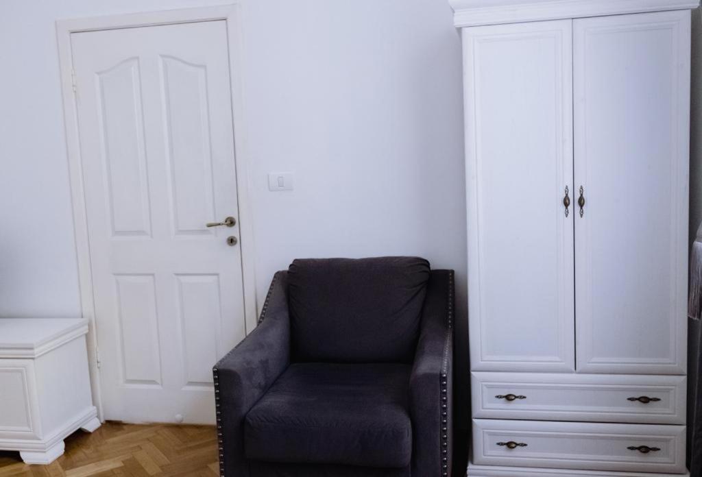 ☆ Bulevard Apartments ☆ Arad Exteriör bild