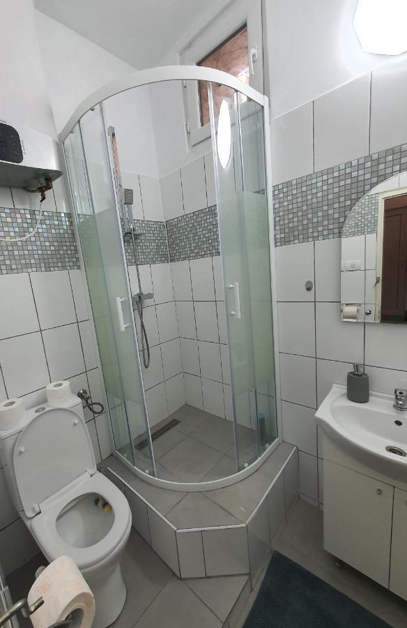 ☆ Bulevard Apartments ☆ Arad Exteriör bild